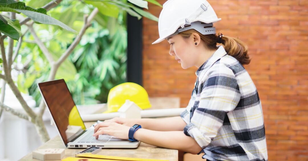livecosts featured image Essential Strategies for Managing Employee Time in Construction